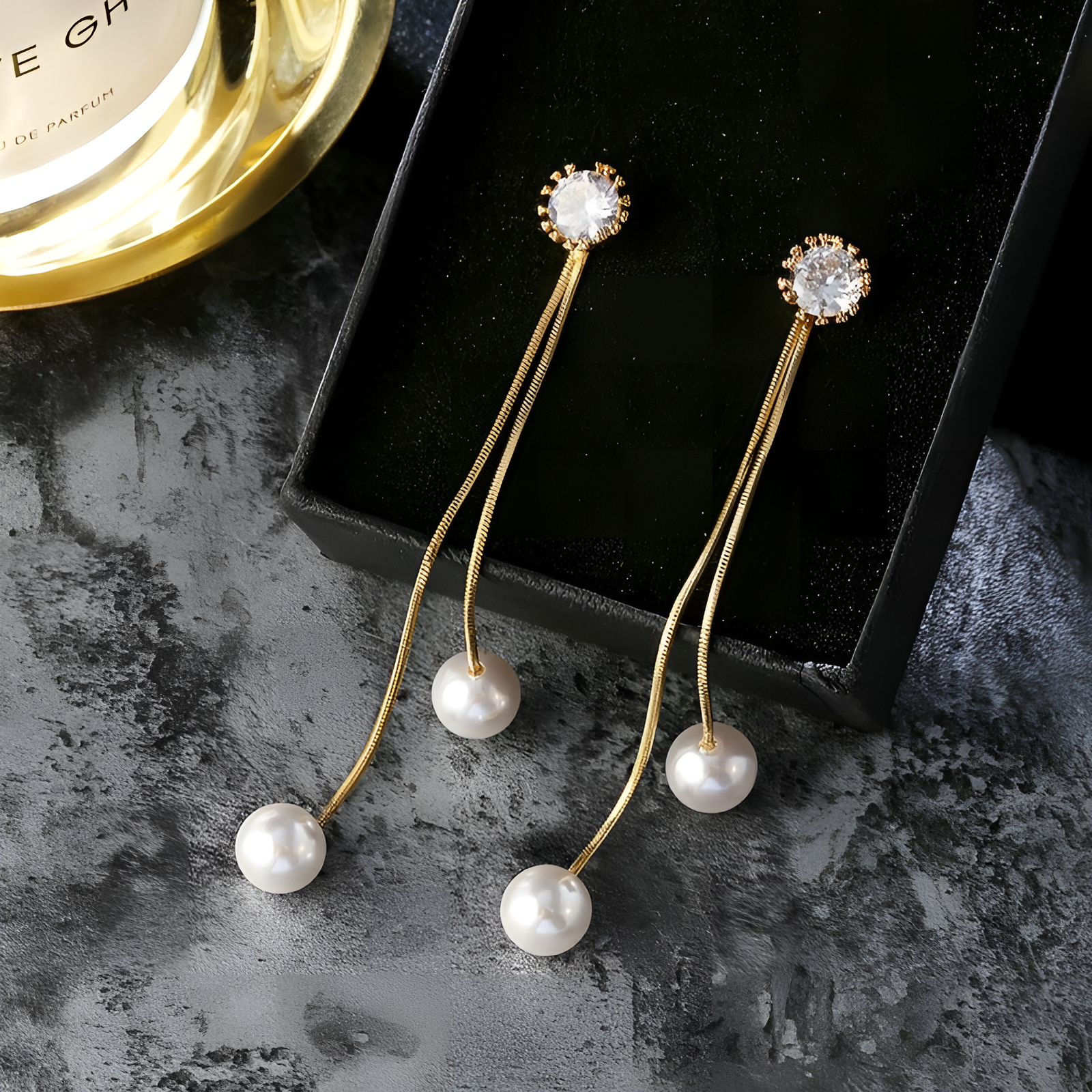 Everyday casual earrings for women, lightweight simple studs