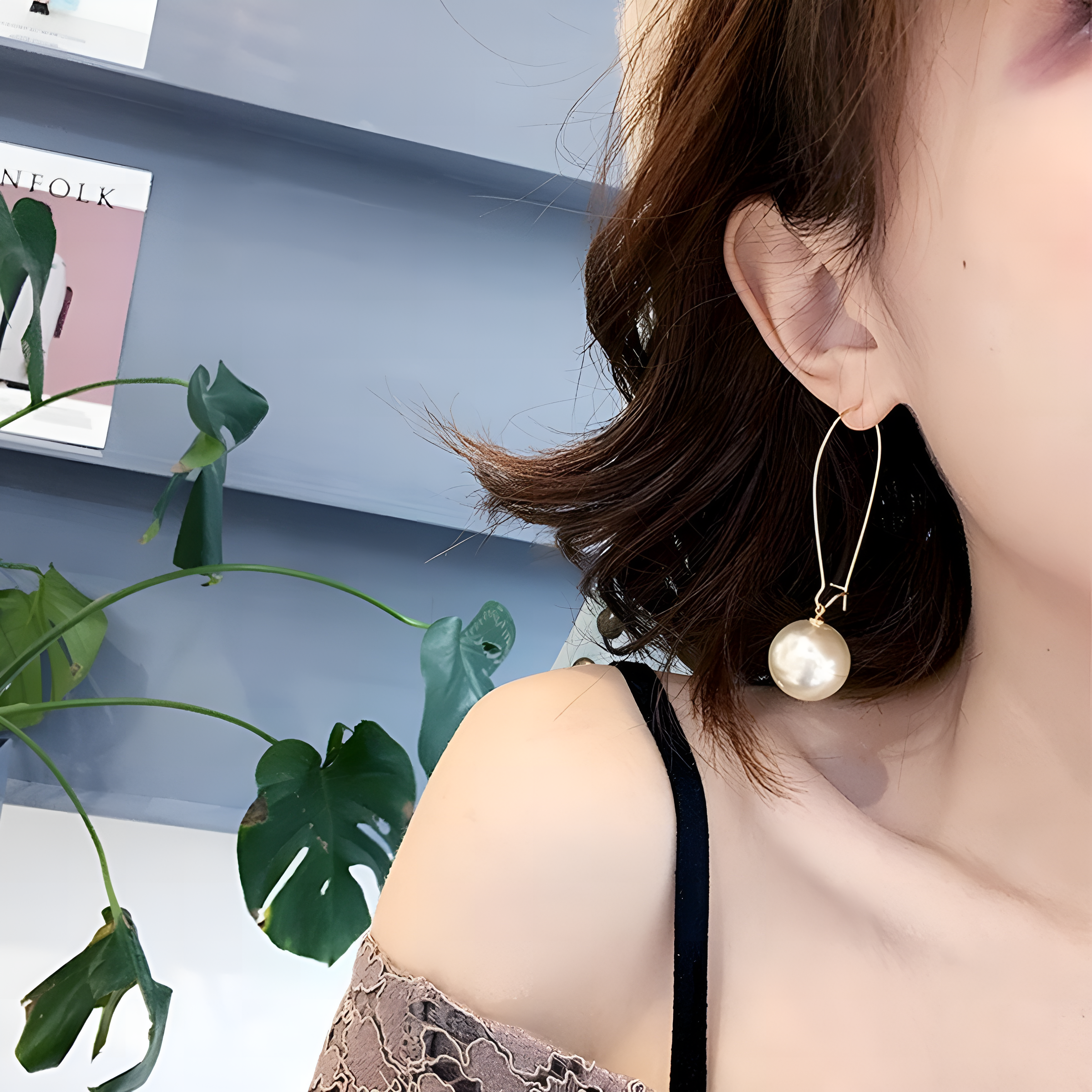 Everyday casual earrings for women, lightweight simple studs