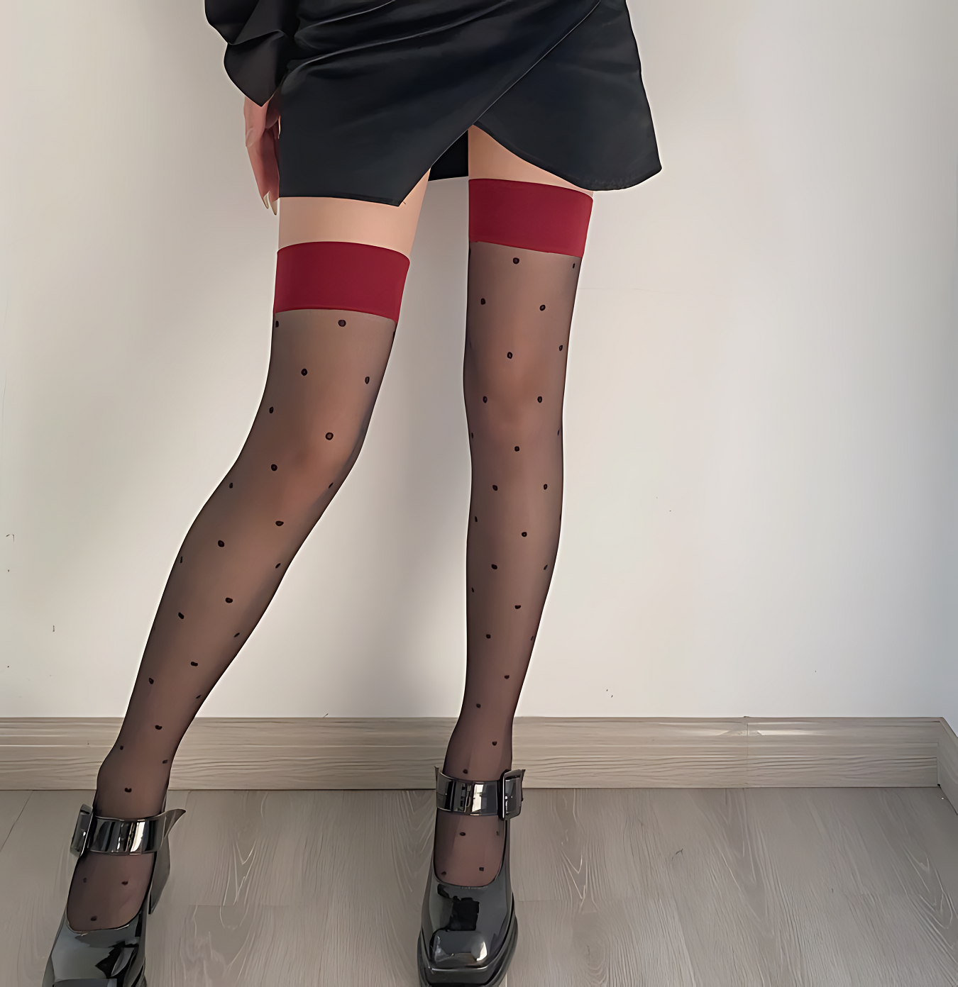 Women’s high waist leggings, slimming tights, sheer stockings, body shaping seamless legwear, workout and everyday wear leggings, breathable compression tights, stylish opaque stockings for Pakistani women