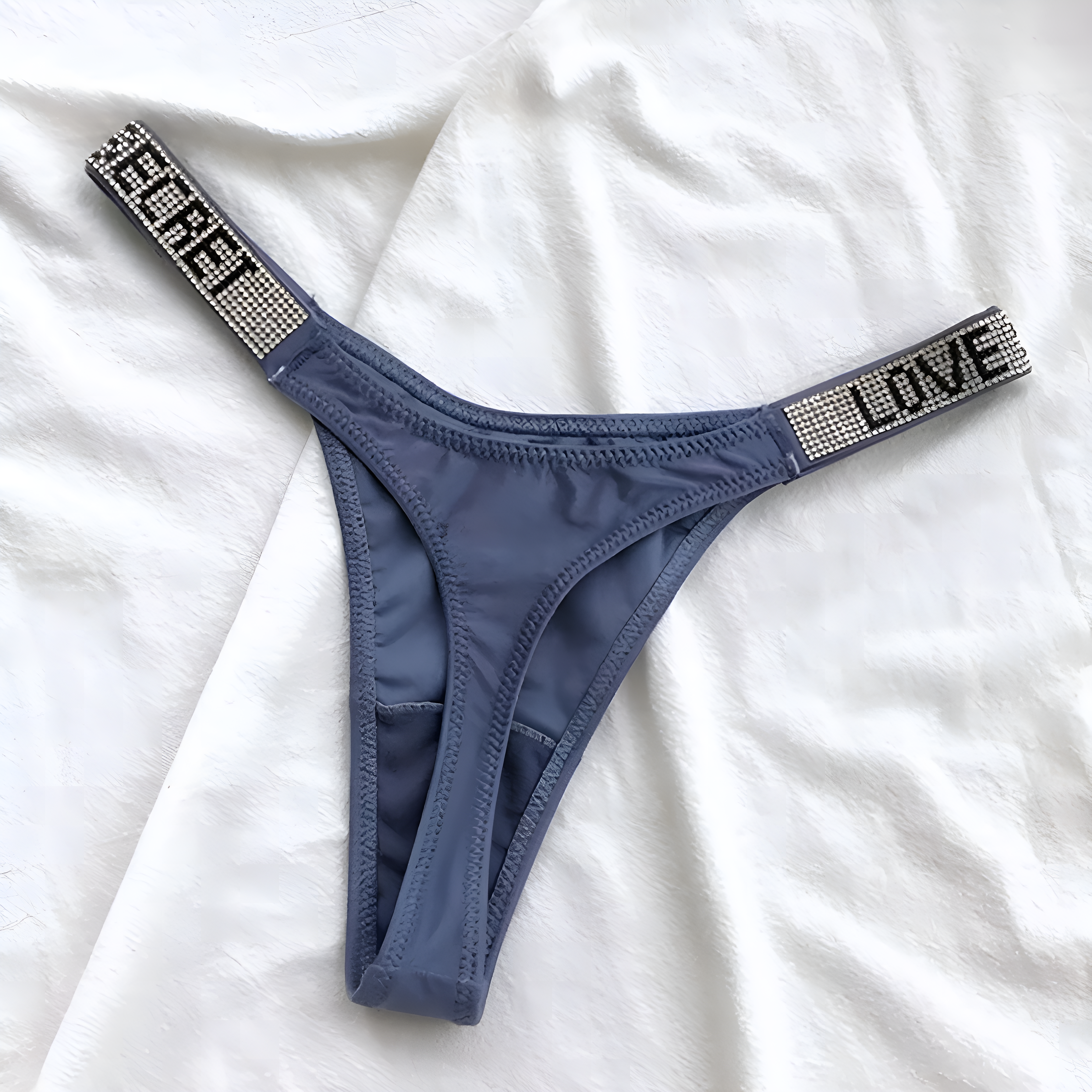 Trendy and fashionable women’s panty with breathable cotton for daily comfort