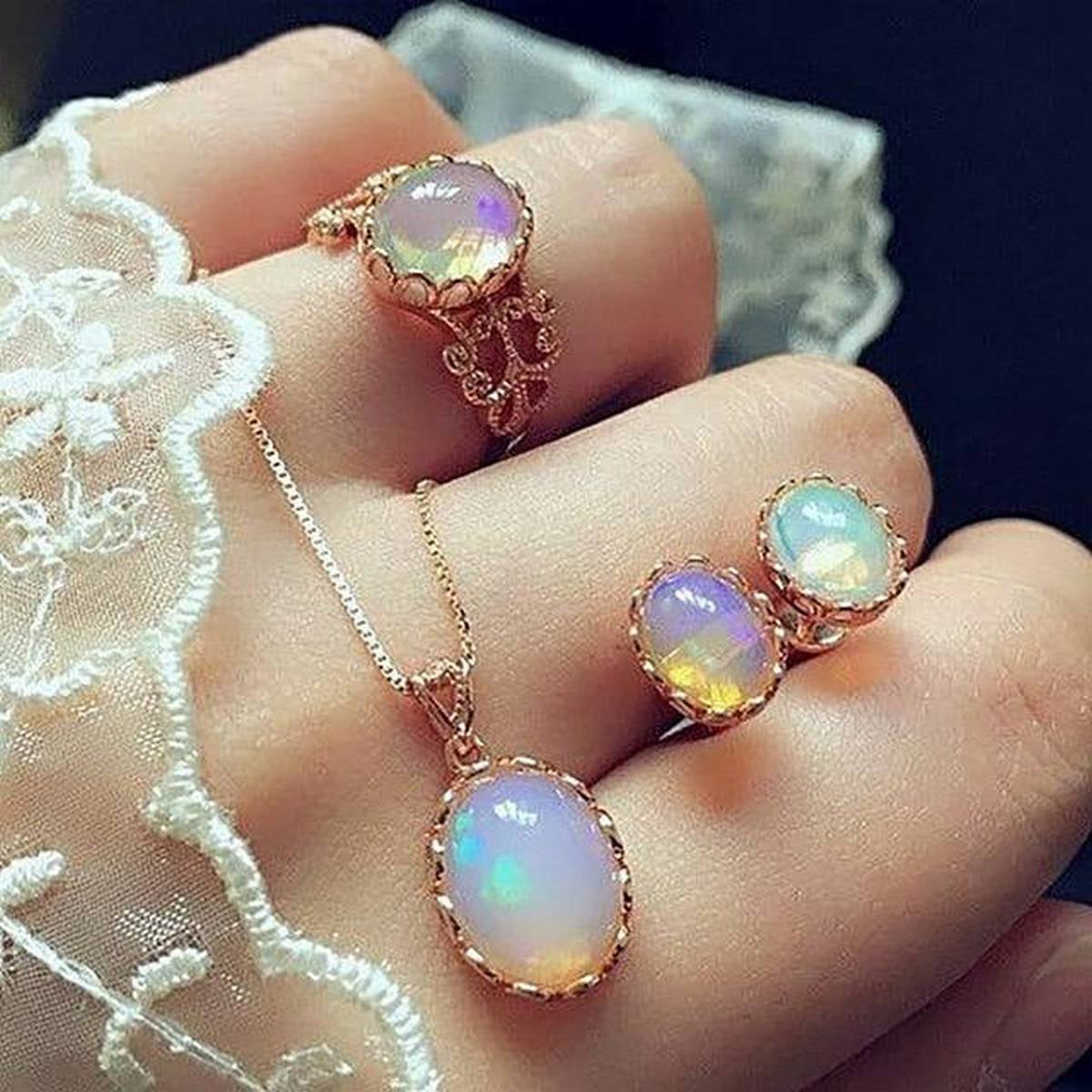 Hanya Collection Elegant Royal Charm Fashion Jewelry Set – Accessories Online in Pakistan | Hanaya