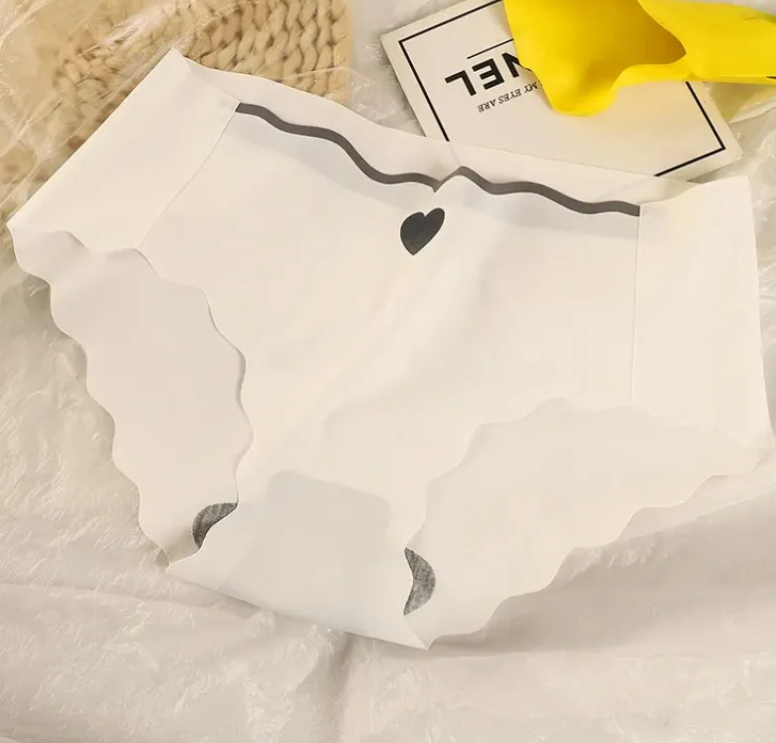 Ice Silk Panties Women Middle Waist Briefs High Premium Quality Panty Underwear Panties Underpants Lingerie for Girls Women Ladies Female 45 60kgs Weight – Lingerie Bra Set Ladies Undergarments Pakistan | Hanaya Store