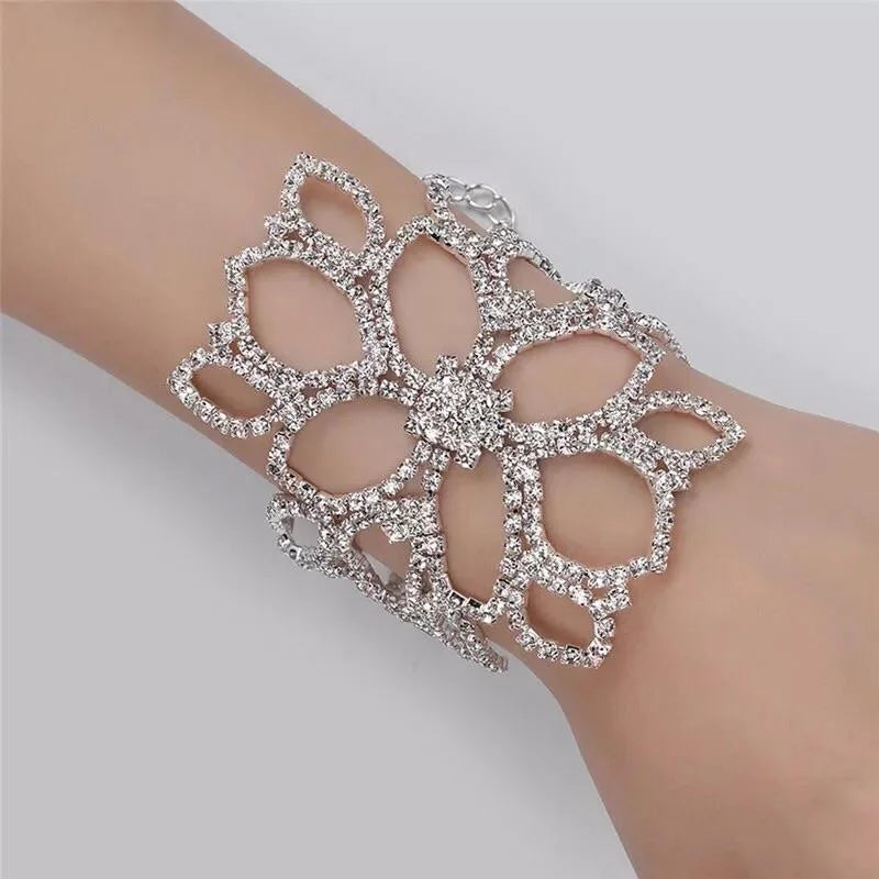 Trendy Classy Multi Layered Big Shinny Zircon Bracelet For Ladies -FREE – bracelet Online in Pakistan | Hanaya
