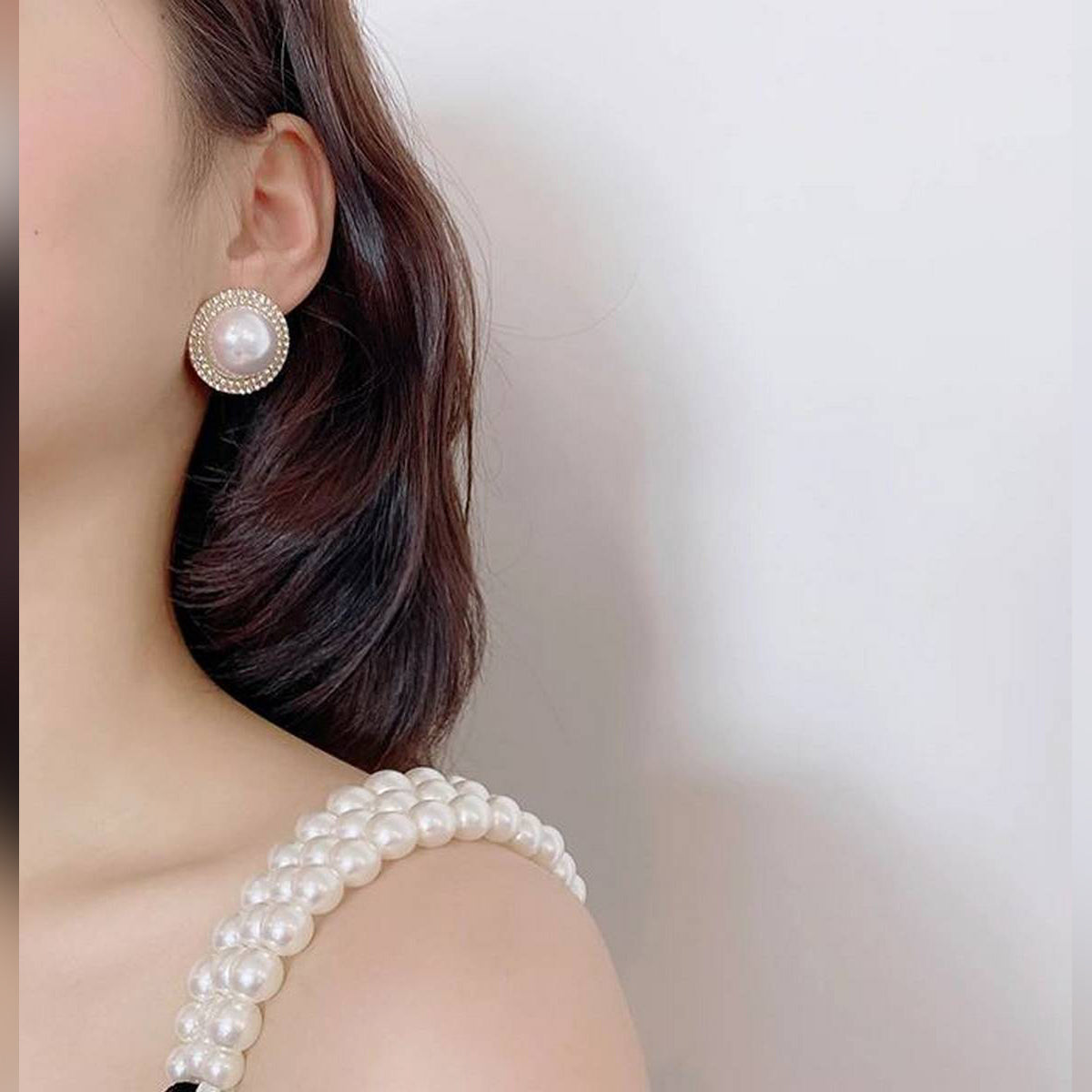 Pair Of High Quality Korean Big Pearl Tassel Elegant Stylish Earrings – Close Up – Earrings | Hanaya Pakistan