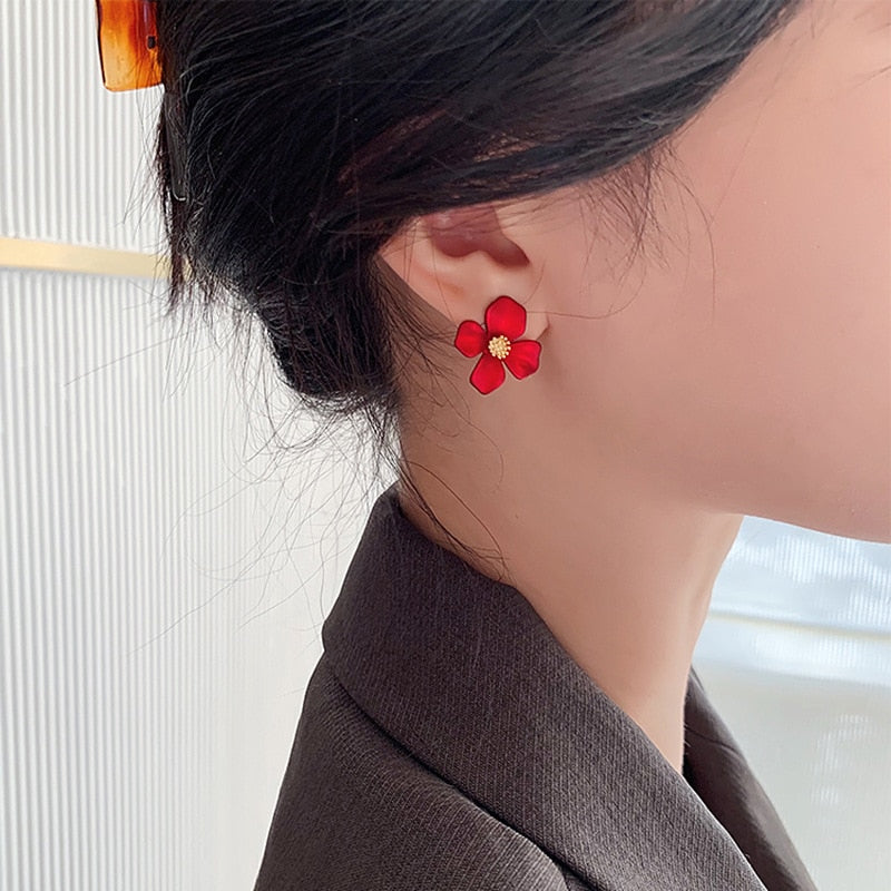 Small High Quality Korean Style Elegant Stylish Earring – Earrings Online in Pakistan | Hanaya