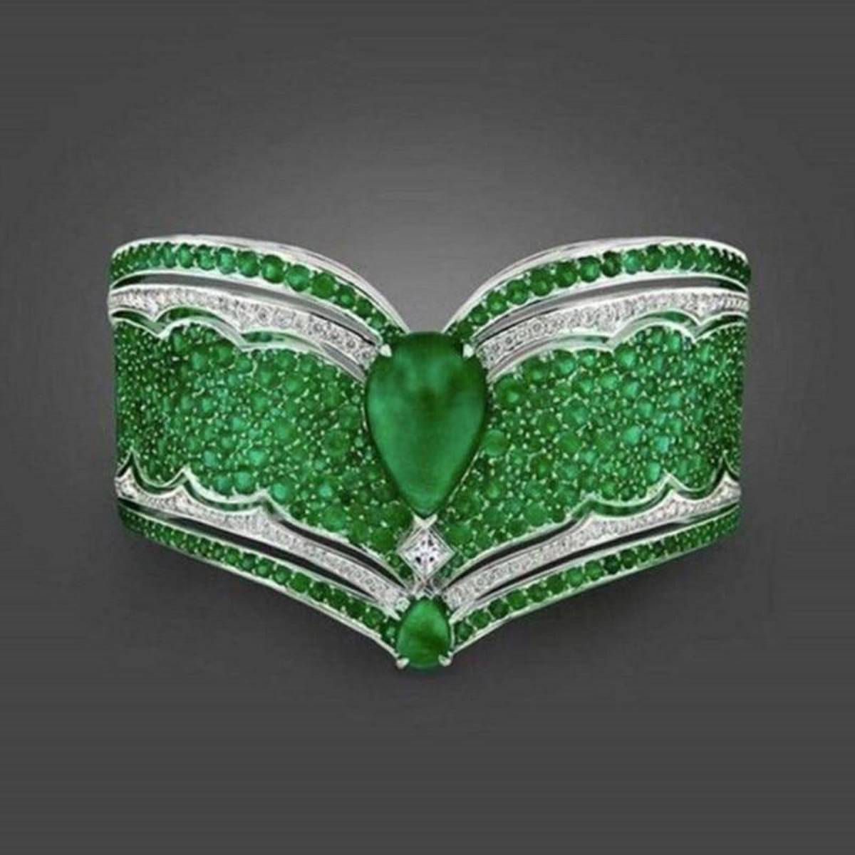 Trendy High Class Green Gem CZ Ring For Women – Close Up – Accessories | Hanaya Pakistan