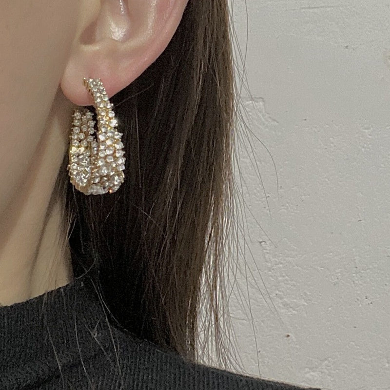 Trendy Classy Crystal Stylish Round Earring For Girls – Earrings Online in Pakistan | Hanaya