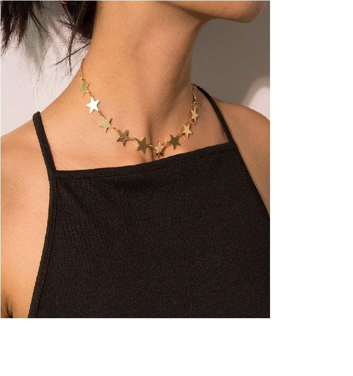 Trendy Classy Star Necklace For Girls – Accessories Online in Pakistan | Hanaya