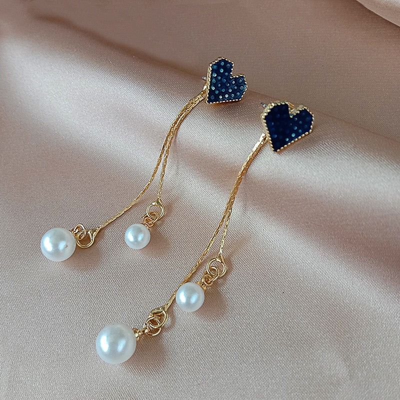 Pair of High Quality Korean Style Elegant Stylish Earring – Earrings Online in Pakistan | Hanaya