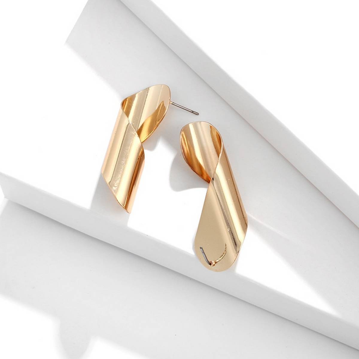 Classy 4.8cm Elegant Unique Fashionable Hanging Irregular Drop Earring – Earrings Online in Pakistan | Hanaya