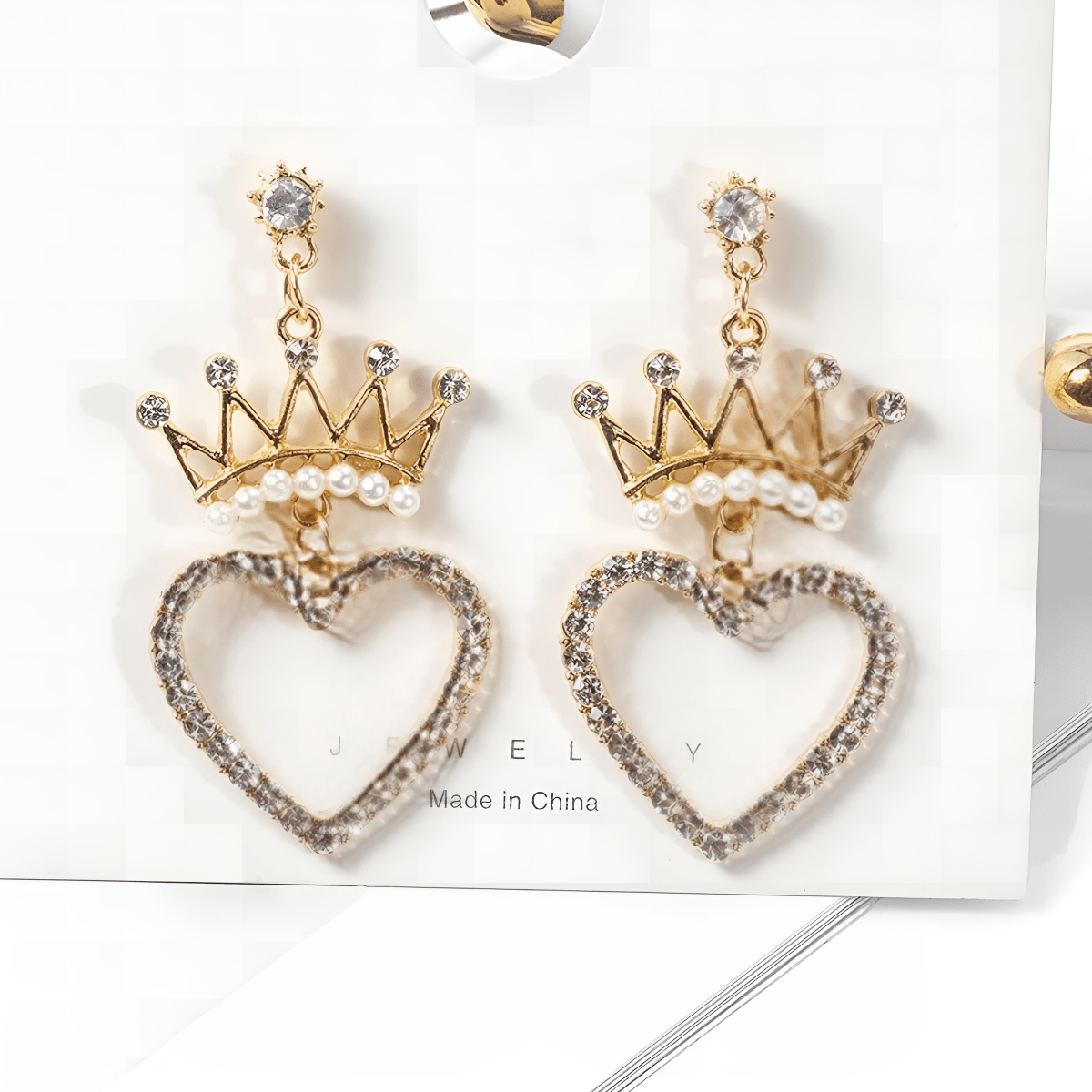 Classy Heart Crown Style Elegant Trendy Fashionable Earrings - Hanaya Store