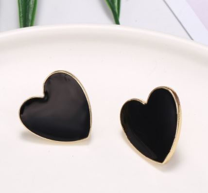 Small Black Heart Style Earrings for Teens & Women – Earrings Online in Pakistan | Hanaya