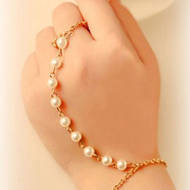 Trendy High Class Link Ring For Women – Accessories Online in Pakistan | Hanaya