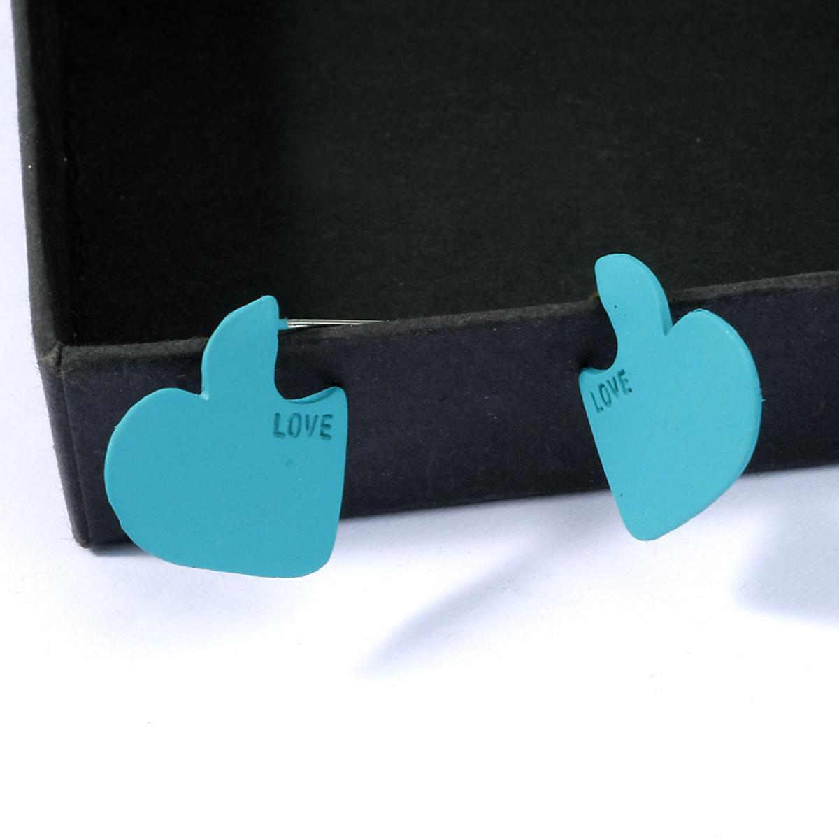 Elegant Heart Earrings – Classy & Stylish Jewelry for Women – Earrings Online in Pakistan | Hanaya