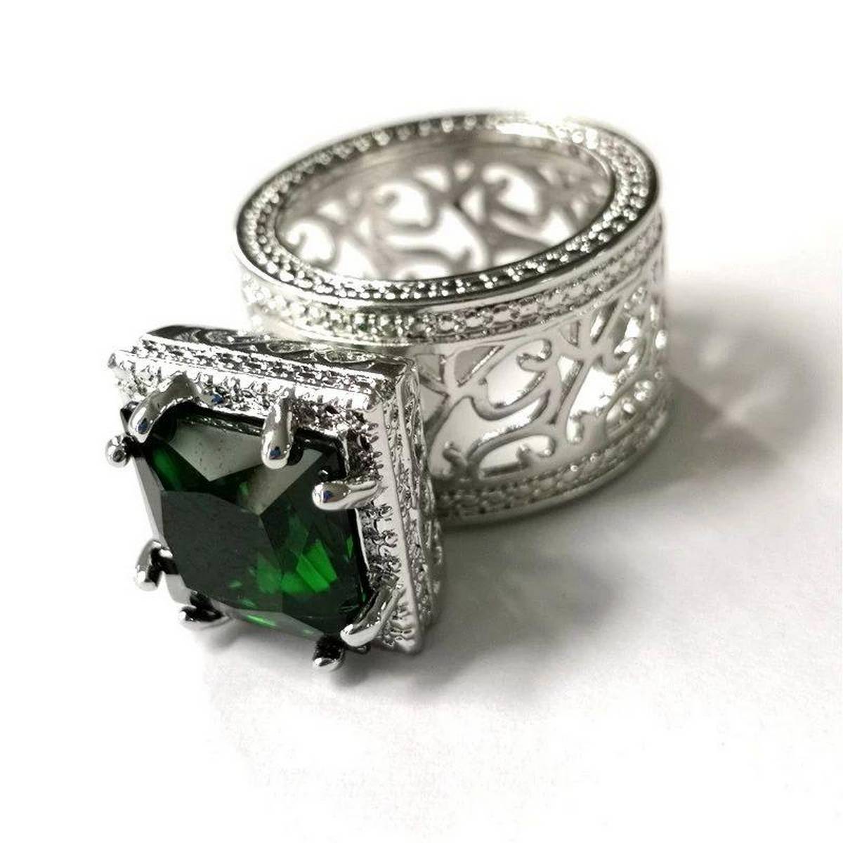 Trendy Big Green Crystal Stone Ring For Women – Close Up – Accessories | Hanaya Pakistan