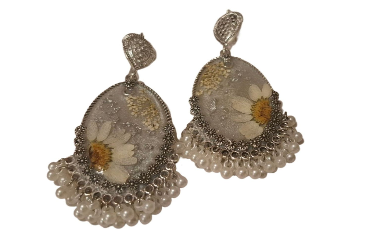 Trendy Handmade Resin Leaf Earring Real Beauty – Accessories Online in Pakistan | Hanaya