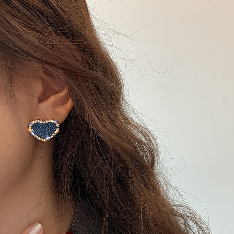 High Quality Heart Shape Delicate Classy Trendy Earring – Earrings Online in Pakistan | Hanaya