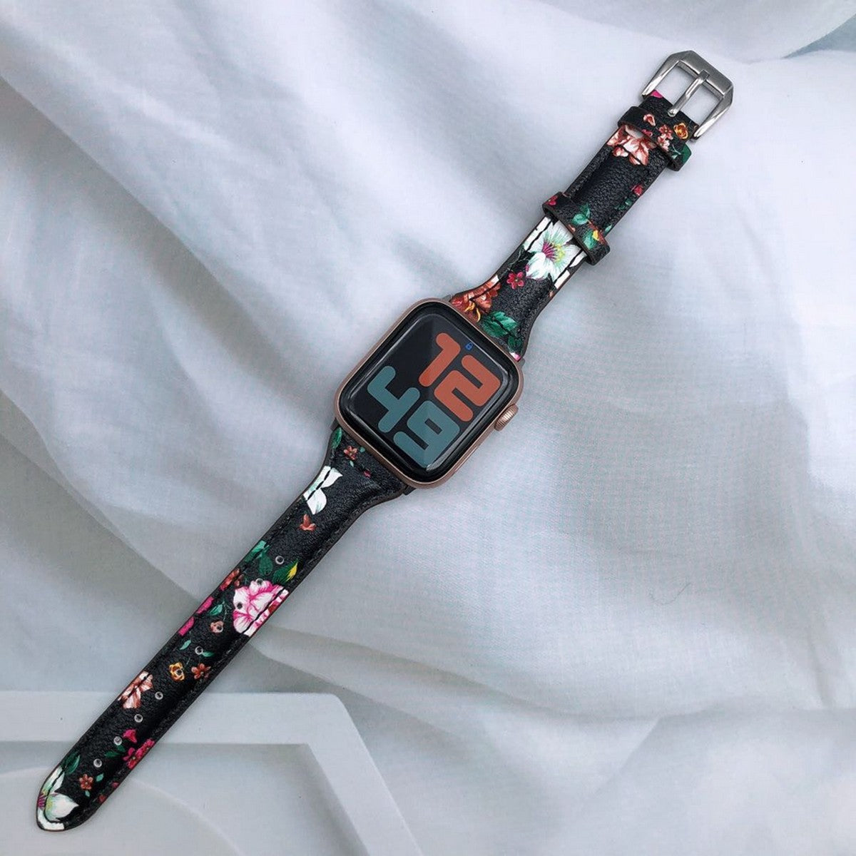 STRAP High Quality Ladies strap Compatible For APPLE 42/44mm Series 1/2/3/4/5/6 – Accessories Online in Pakistan | Hanaya