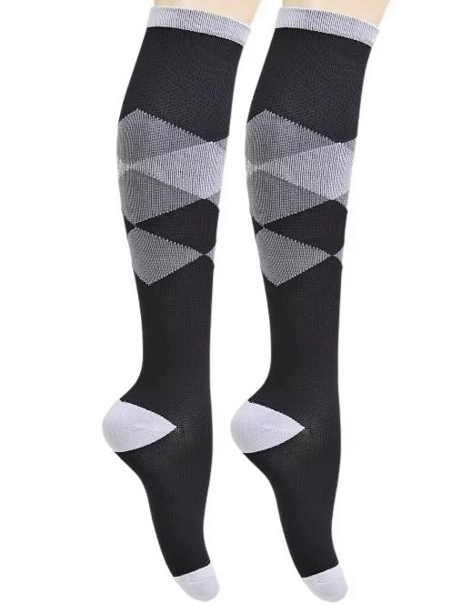 Travel Compression Socks 15-20mmHg – Mild Support for Men & Women on the Go – Compression Socks Online in Pakistan | Hanaya