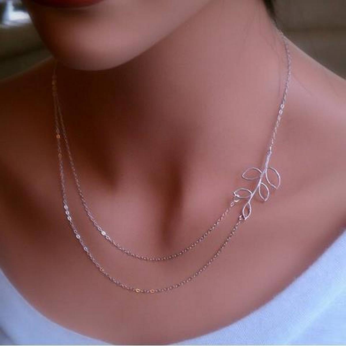 Trendy Leaf Styled Classy Elegant Necklace – Accessories Online in Pakistan | Hanaya