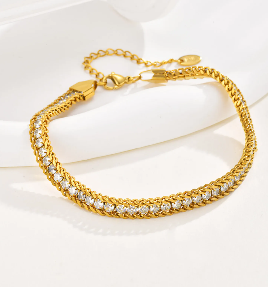 Stainless Steel Stylish & Trendy Payal Anklets Love Heart Anklet for Women – Perfect for Every Occasion – View 4 – Accesso...