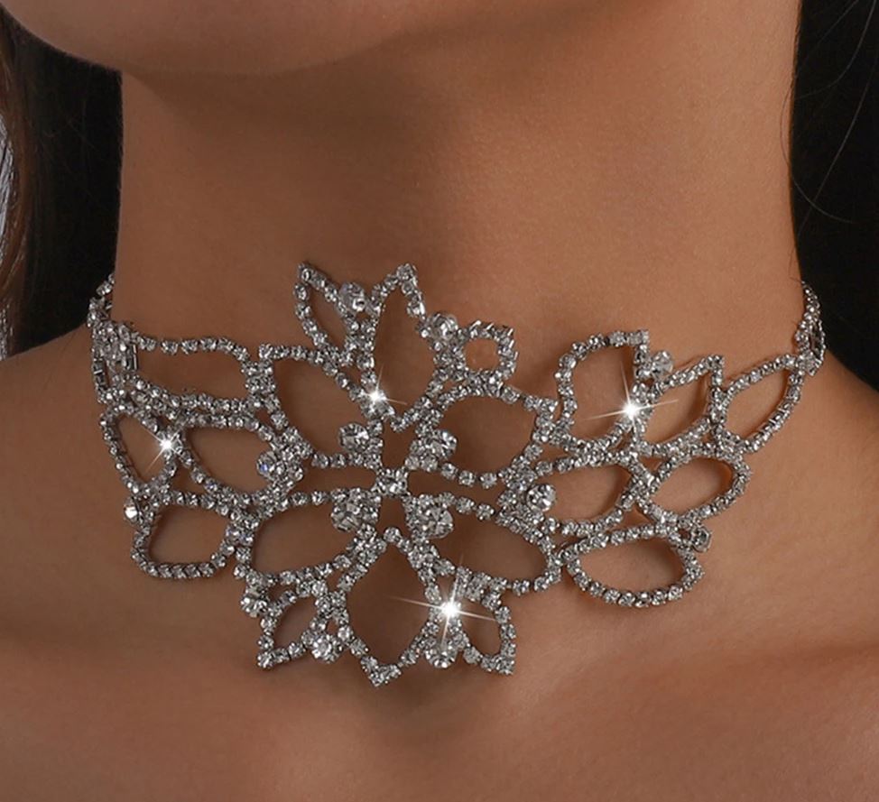 Trendy Thin Chain Classy Fully Crystal Butterfly Necklace For Girls