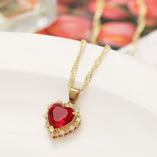 Trendy Classy Fully Crystal Love Heart Necklace For Girls – Close Up – Accessories | Hanaya Pakistan