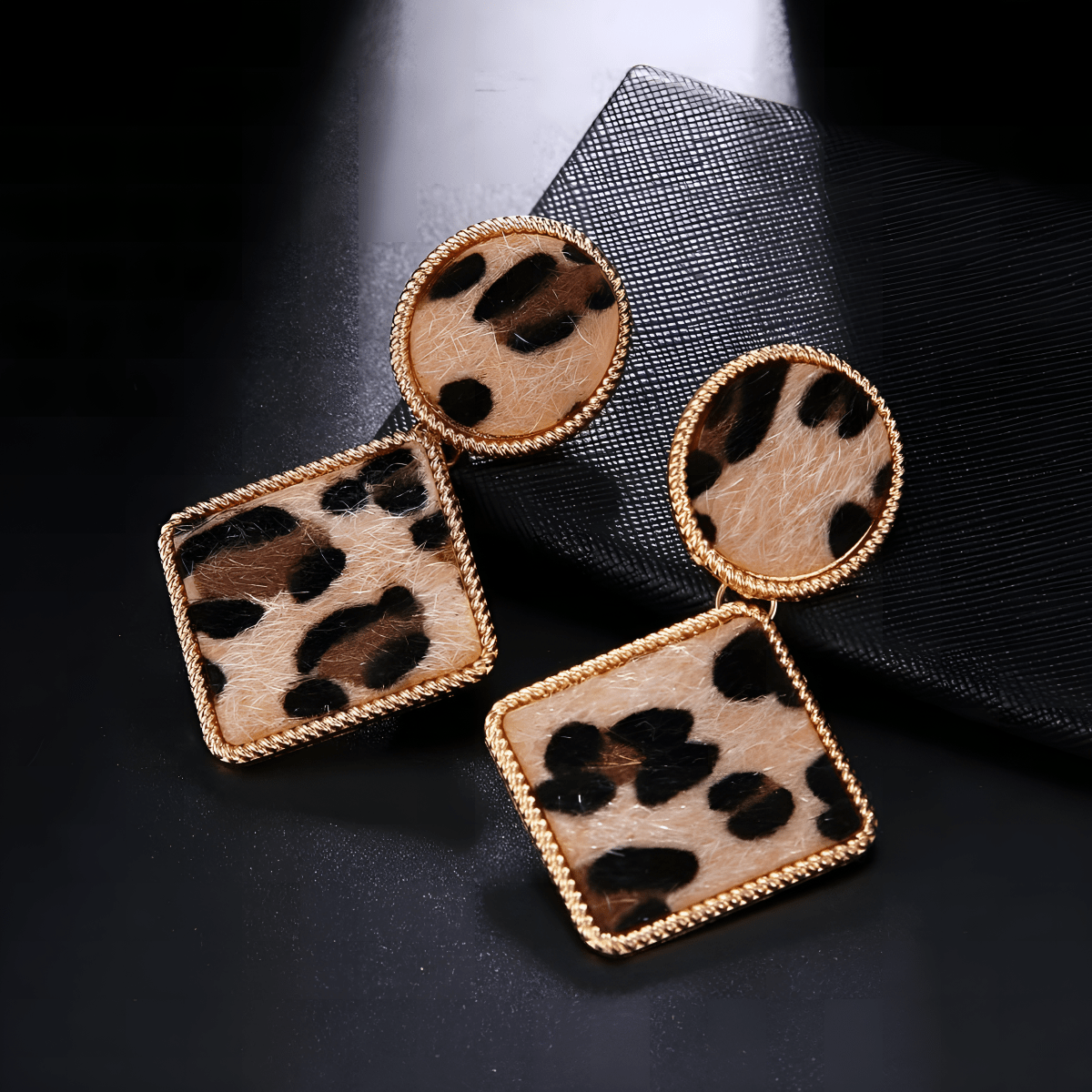 Hanya Collection Elegant Le0pard Design Classy Earring - Hanaya Store