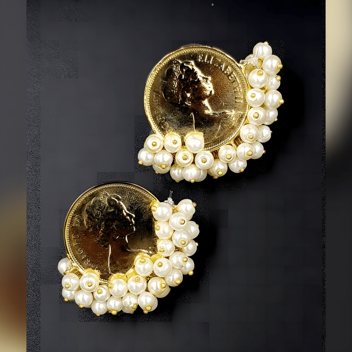 High End Royal Antique Bottom Pearl Vintage Pound Coin Style Elegant Earring - Hanaya Store