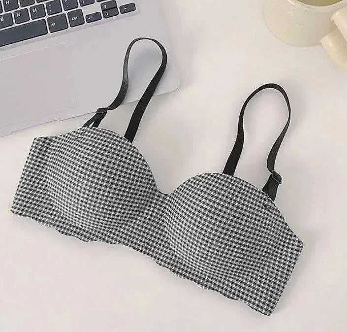 Padded Seamless Wireless Soft Bra Women S Bras Padded Seamless Wireless Soft Palm Pad Design Four Rows of Three Buckles Breathable and Comfortable Lingerie – Lingerie Bra Set Ladies Undergarments Pakistan | Hanaya Store
