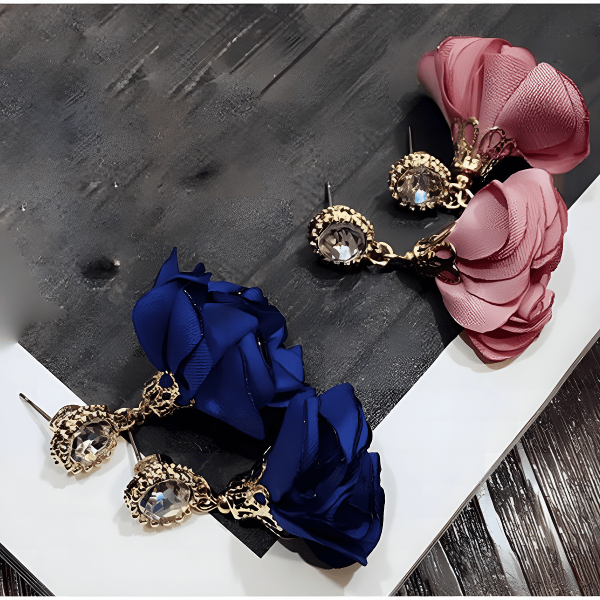 Pair Of Small High Quality Korean Pearls Musical Elegant Stylish Earring - Hanaya Store