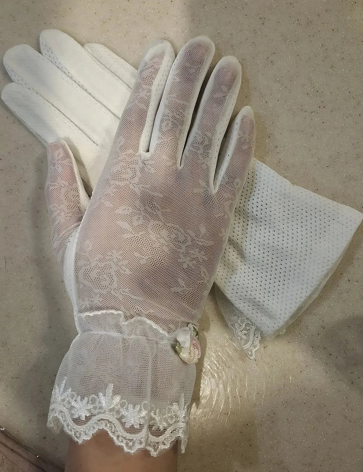 Premium Quality Long Hand Gloves Fashionable Women Gloves Uv Dust Summer Sun Protection for Women – Jali Dastane Mesh Lace Hand Gloves Pakistan | Hanaya Store