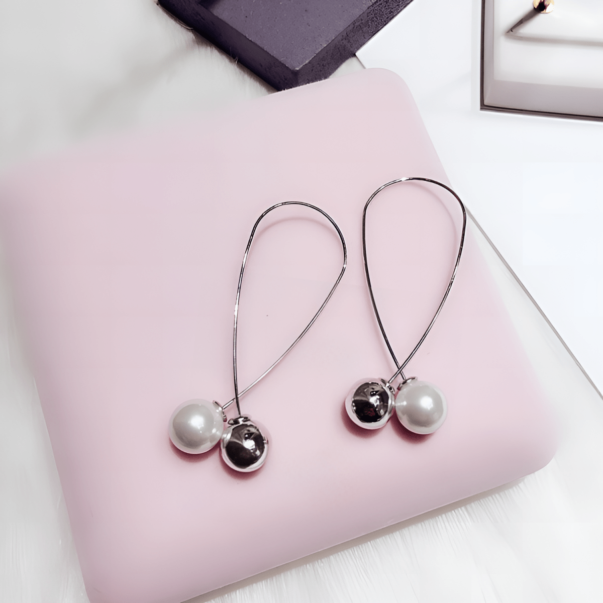 Wire Bend Classy Fish - Shaped Trendy Earrings - Hanaya Store